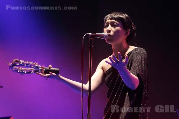 LITTLE DRAGON - 2010-11-23 - PARIS - Zenith - 
